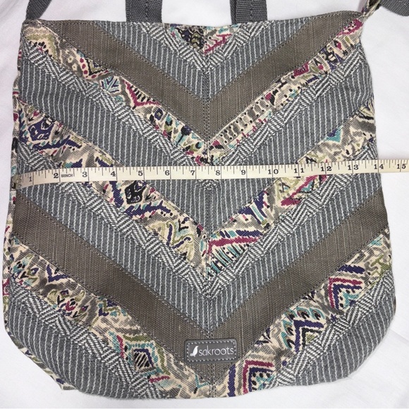 Sakroots City Canvas Tote Crossbody Chevron & Multi-Print Design - Picture 9 of 11